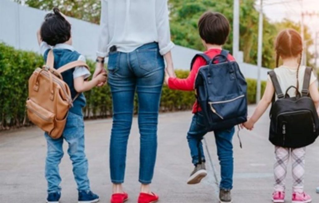 VULTA AL COLEGIO 1200