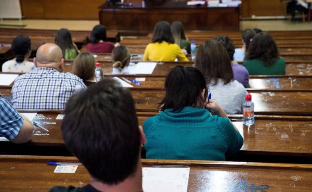 oposiciones-funcionario-kisB-U15059055401wD-1248x770@RC