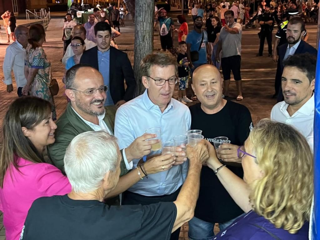 FEIJOO PORTADA BRINDAN CORRECTE