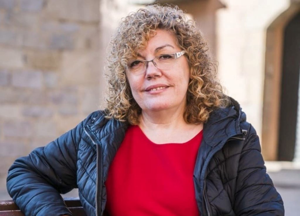 ANA GONZALEZ PORTADA