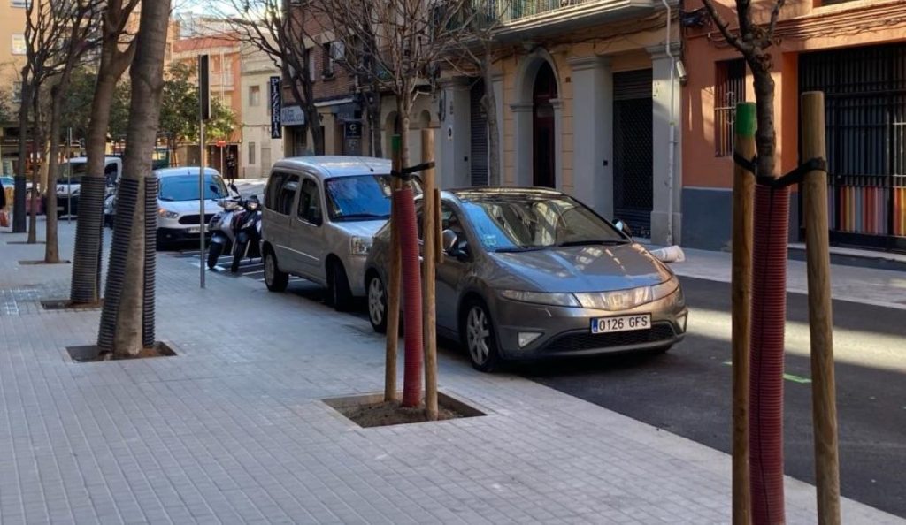 Dr. Mari Julia PORTADA