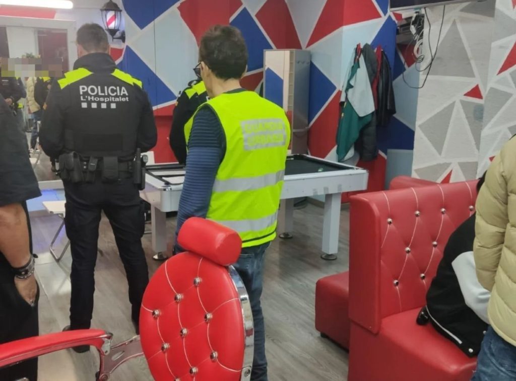 BARBERIA PORTADAPIXELAT