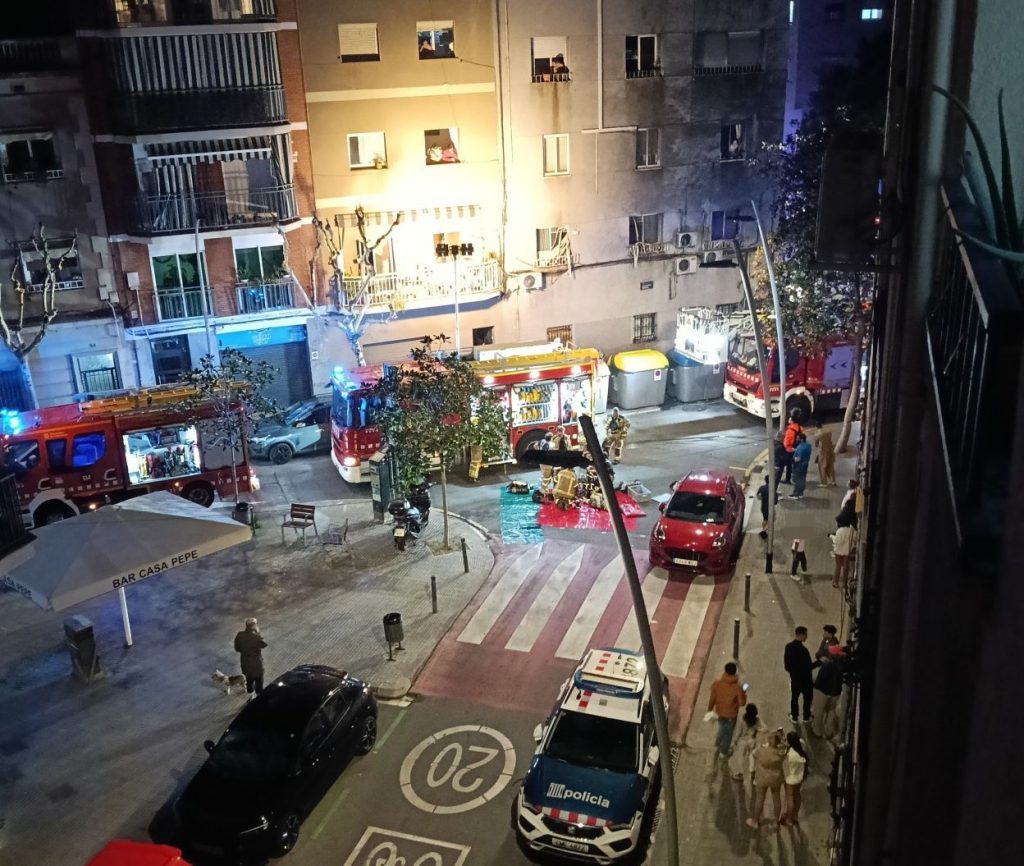 INCENDI ESPLUGUES PIXELAT