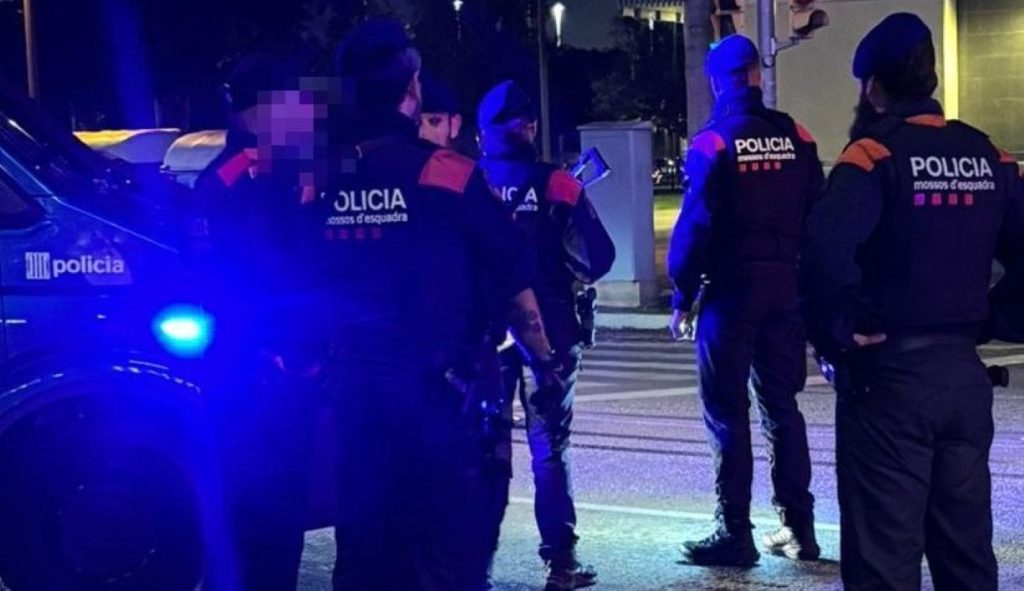 MOSSOS ASALTADORS COTXES