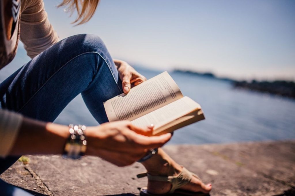 reading-925589_1280-2-1024x682